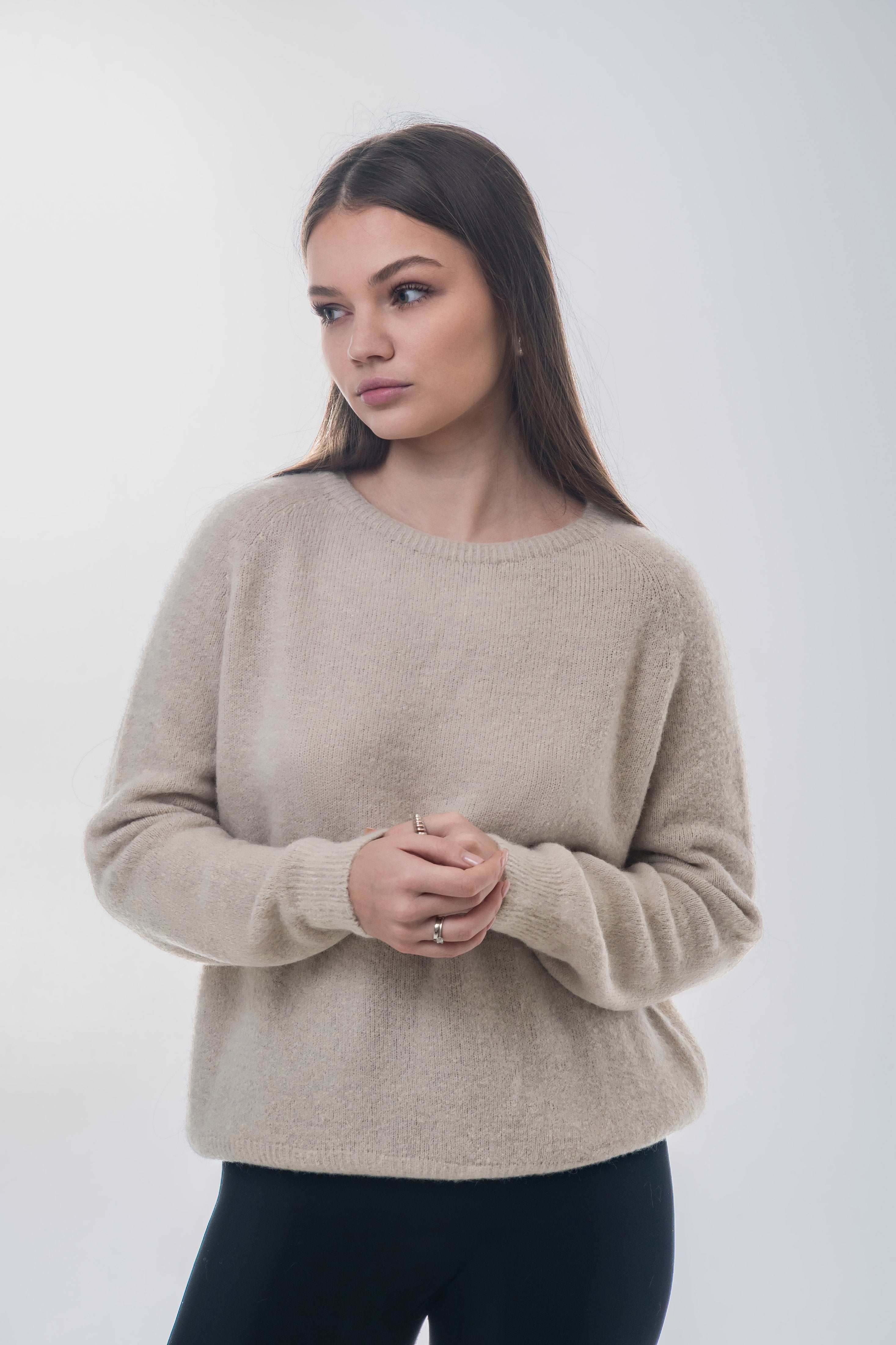 Women’s Light Beige Sweater with Alpaca Wool Blend Estro ER00118757.
