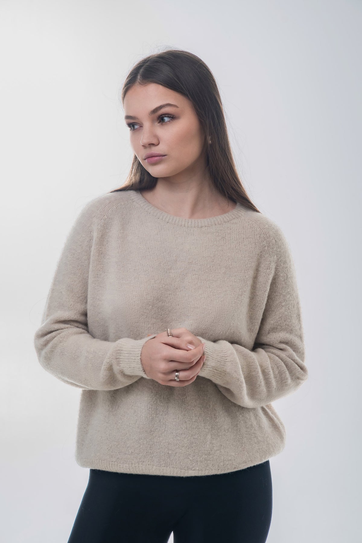 Women’s Light Beige Sweater with Alpaca Wool Blend Estro ER00118757.