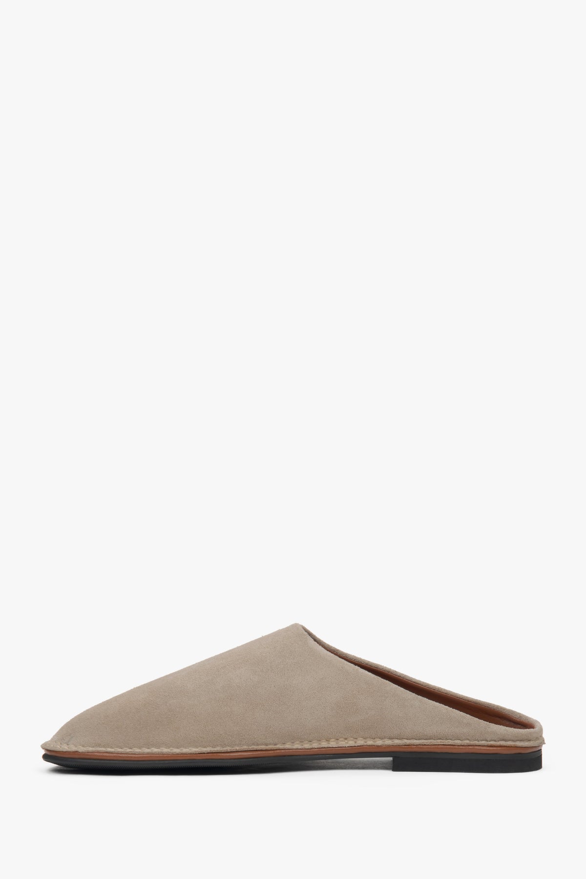 Chic women's mules by Estro, featuring a soft light beige velour upper for a refined look.