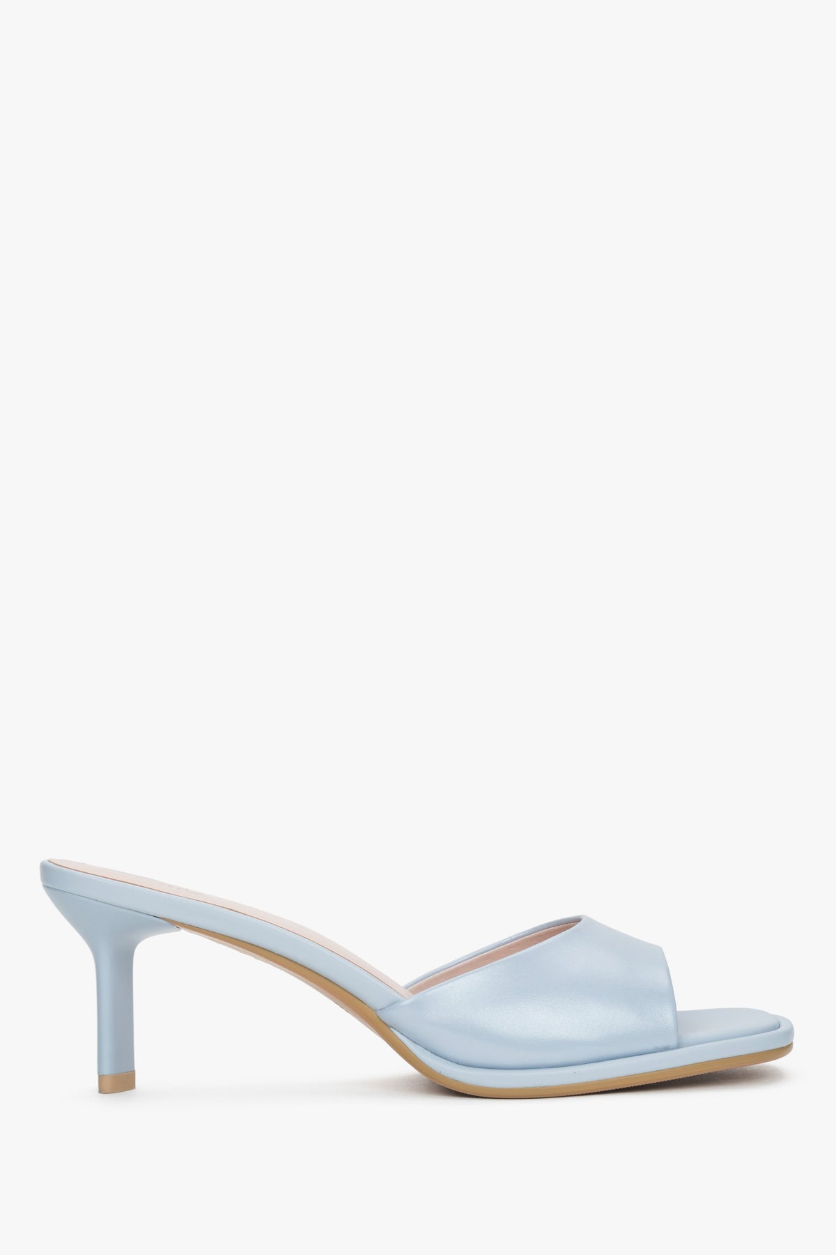 Made of genuine leather, light blue women’s heeled mules Estro.