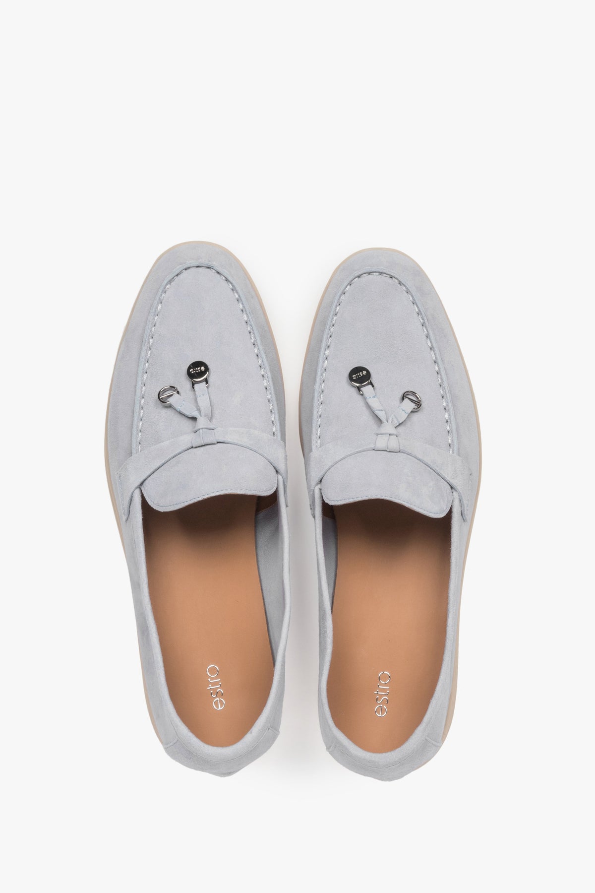 Estro women’s loafers, light blue, made of natural velour.