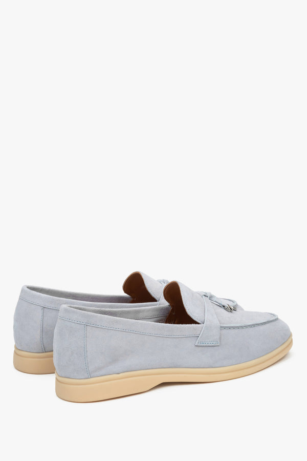 Light blue Estro women’s loafers made of natural velour.