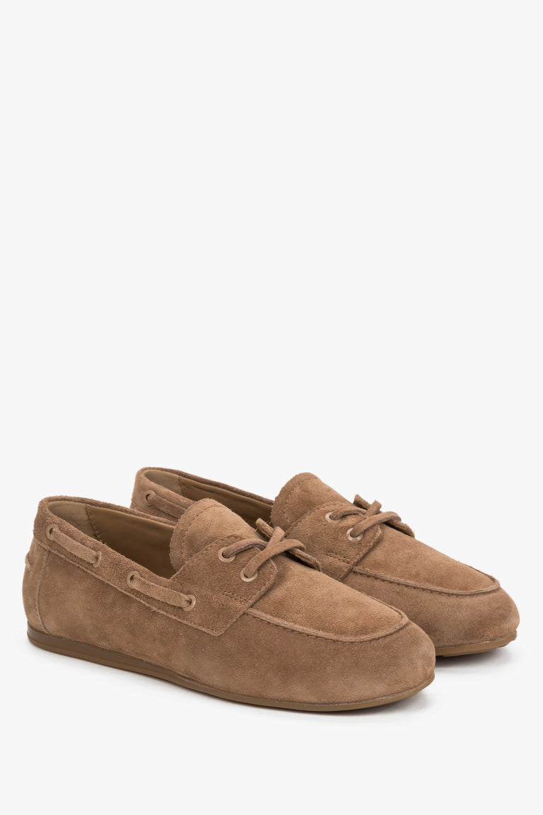 Women’s light brown boat-style loafers made from premium Italian velour leather by Estro.
