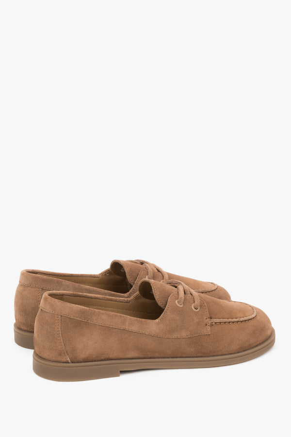 Light brown women’s nautical-style loafers made from premium genuine Italian velour by Estro.
