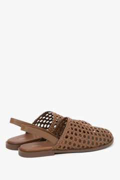 Estro light brown summer sandals with a soft chevro leather insole.