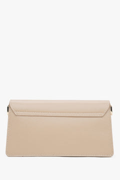 Discover the Estro Women's Light Brown Shoulder Bag.