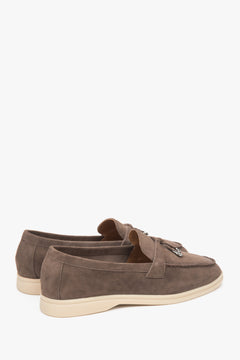 In genuine velour, light brown women’s loafers Estro.