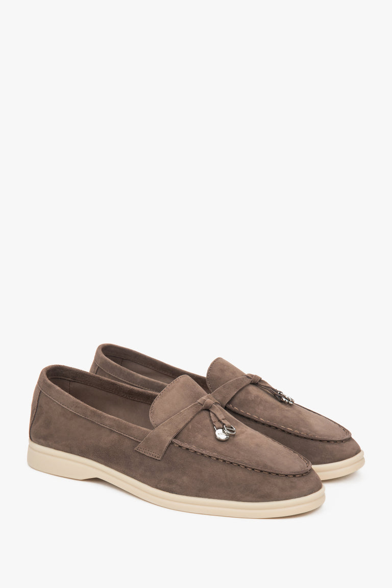Light brown women’s loafers in genuine velour, Estro.