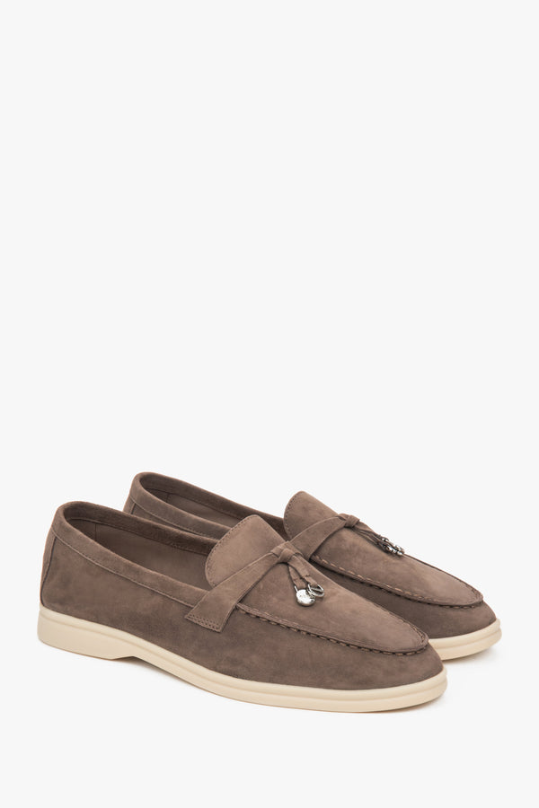 Light brown women’s loafers in genuine velour, Estro.