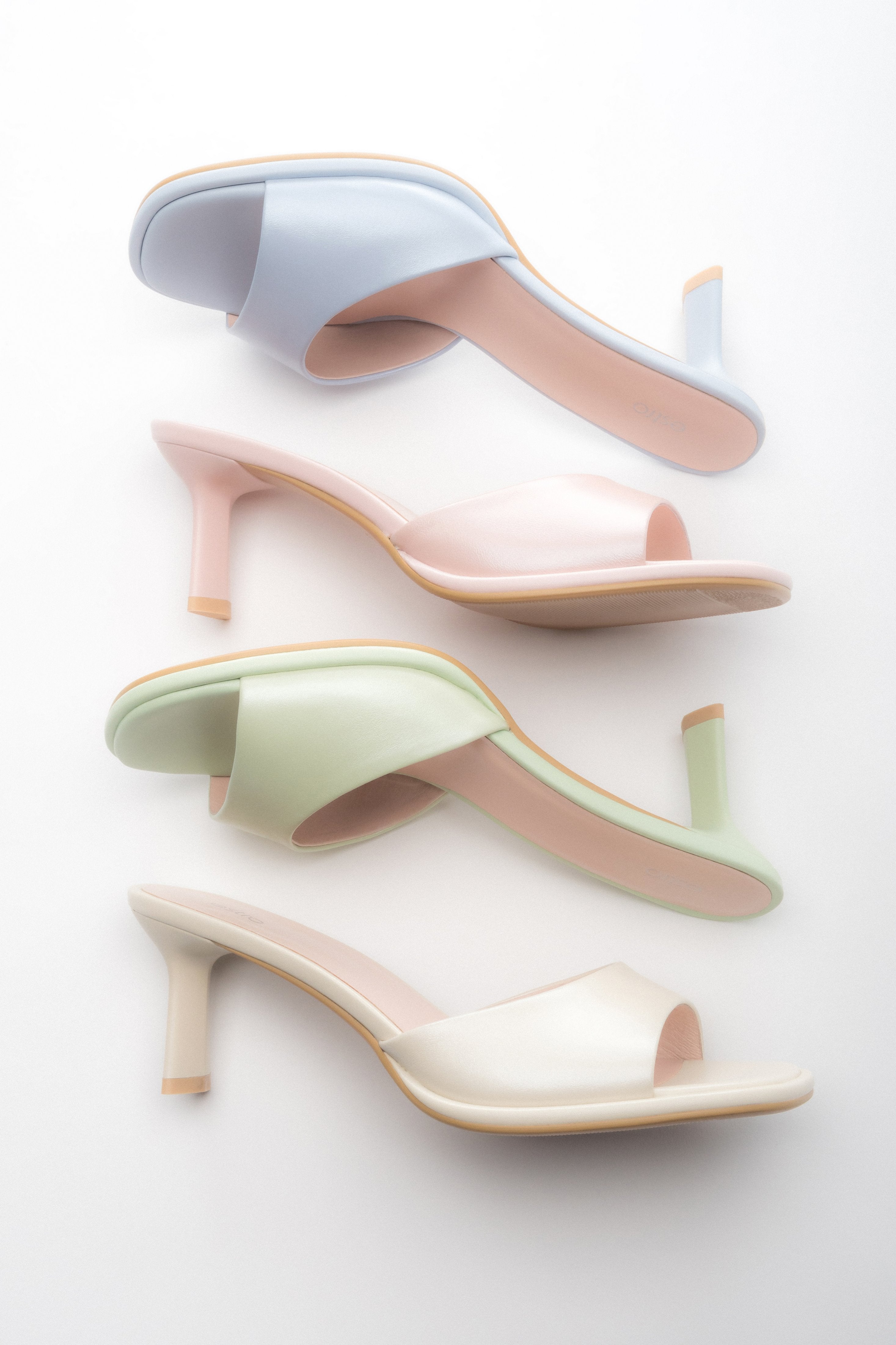 Women’s leather heeled mules – color options.