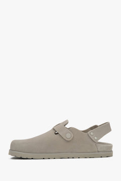 Estro women's clog sandals in light grey velour.