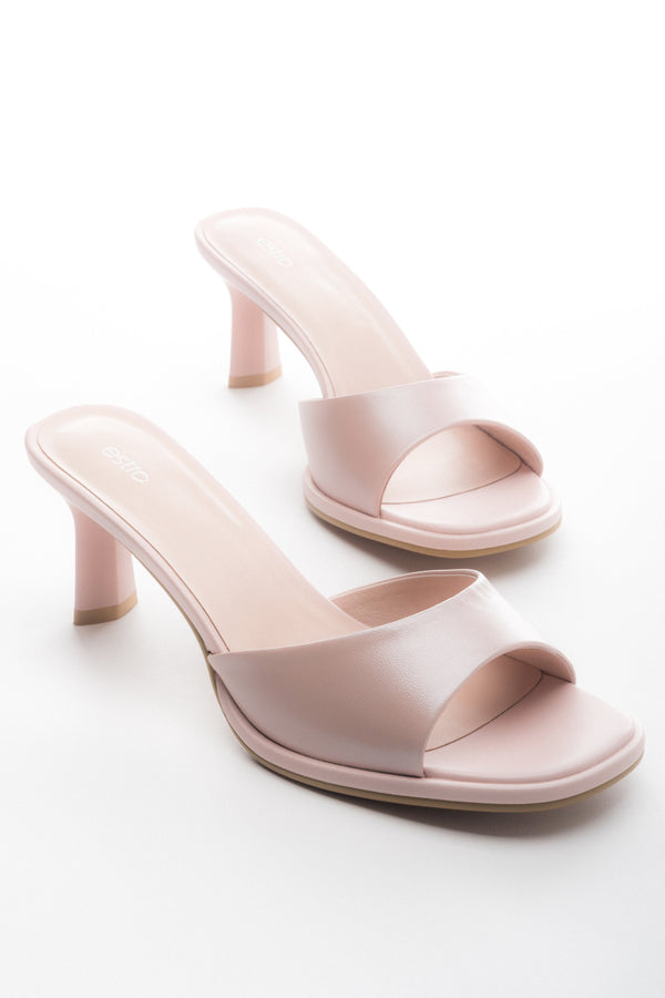 Women’s Light Pink Heeled Leather Mules Estro ER00118923.