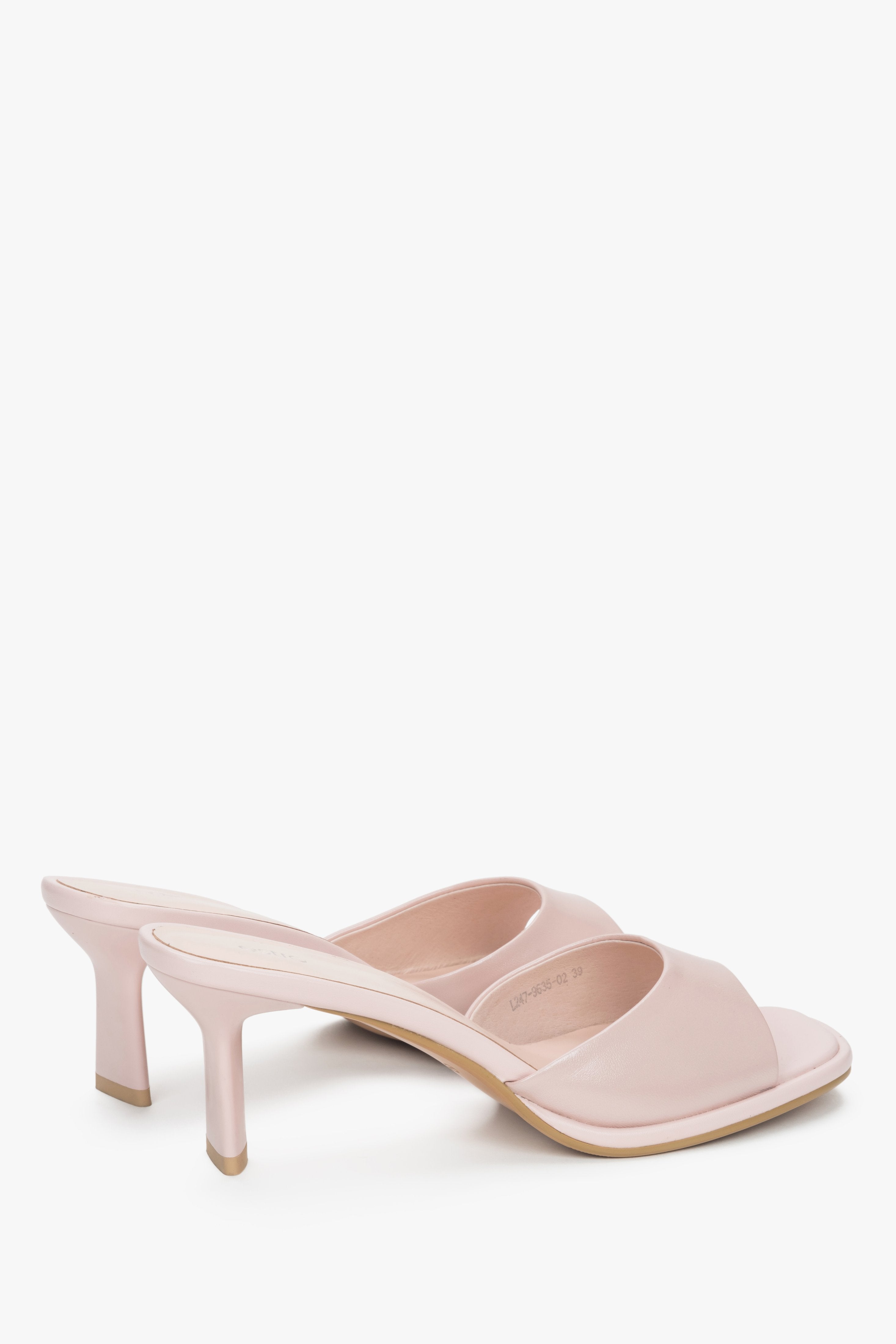 Heeled women’s light pink leather mules Estro.