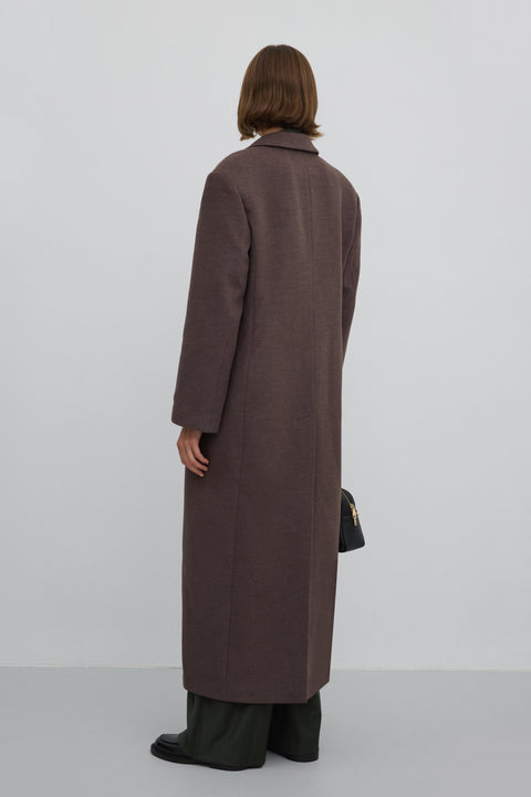 Estro ER00117926 – long brown women’s coat with a classic cut, tied at the waist.