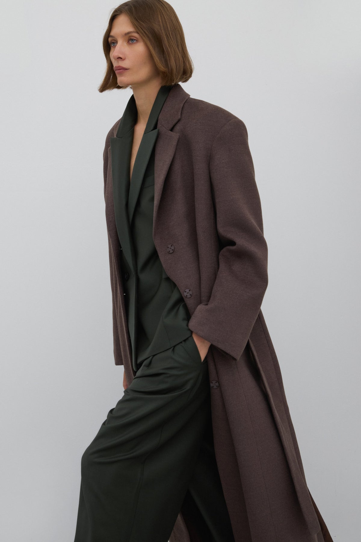 Classic long brown women’s coat with a belt Estro ER00117926.