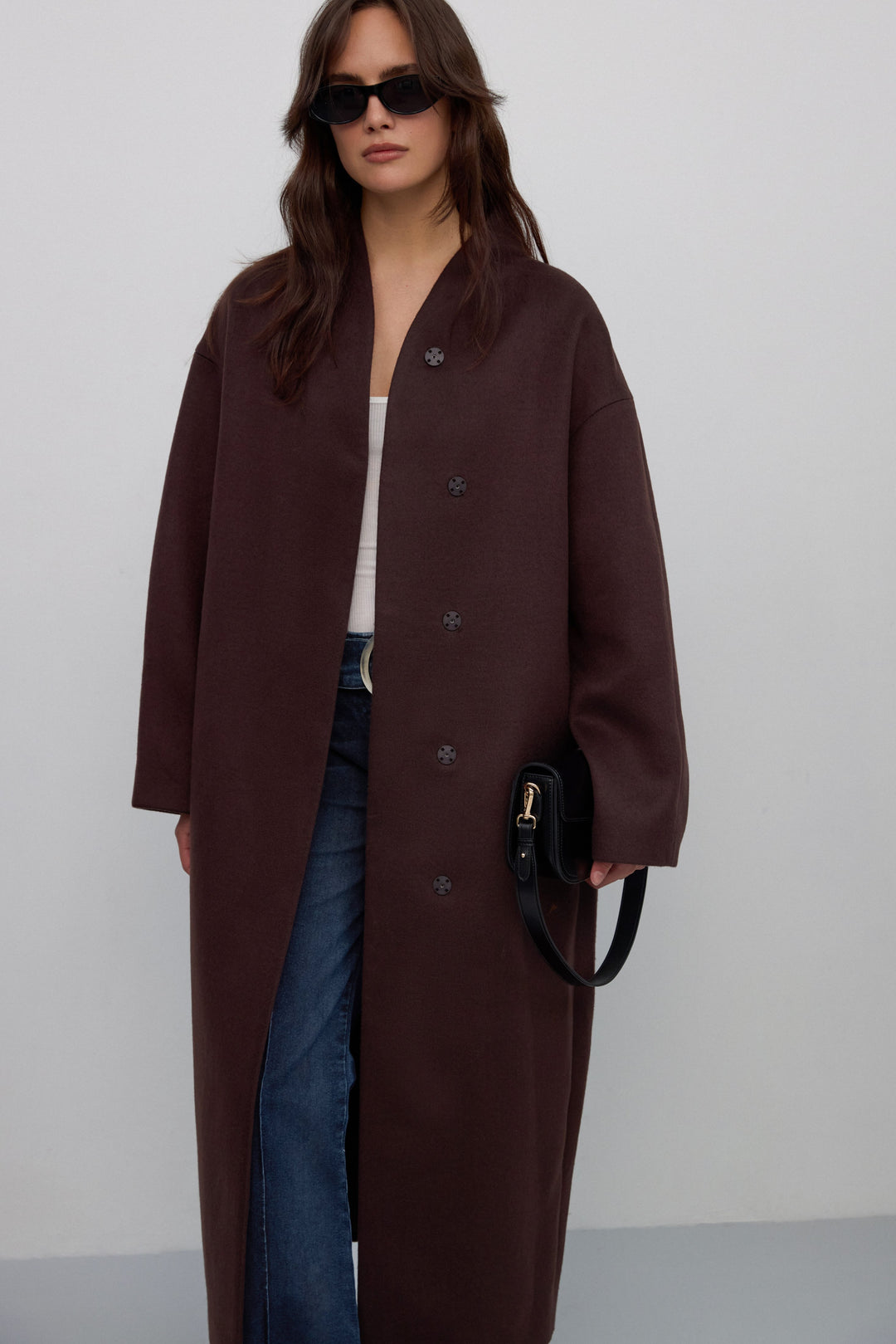 Women’s Long Dark Brown Coat with Waist Tie Made of Camel Wool and Cashmere Estro ER00117932.