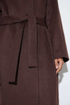 Made of camel wool and cashmere long dark brown women’s coat tied at the waist Estro ER00117932.