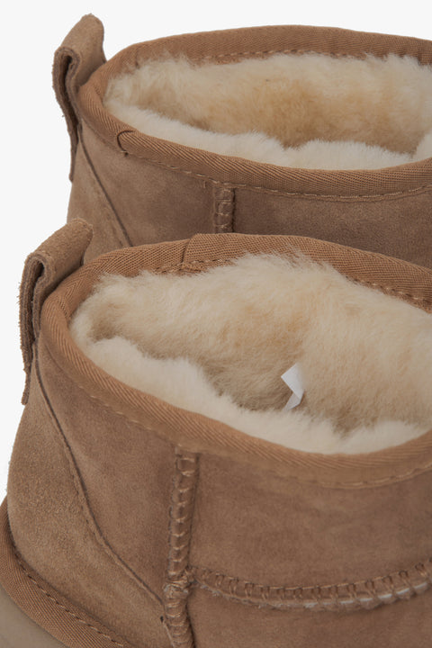 Women's snow boots by Estro made of genuine velour in beige.