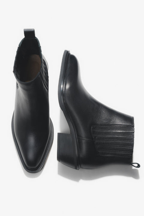 Women's Low Black Cowboy Boots made of Premium Italian Genuine Leather Estro ER00118075.