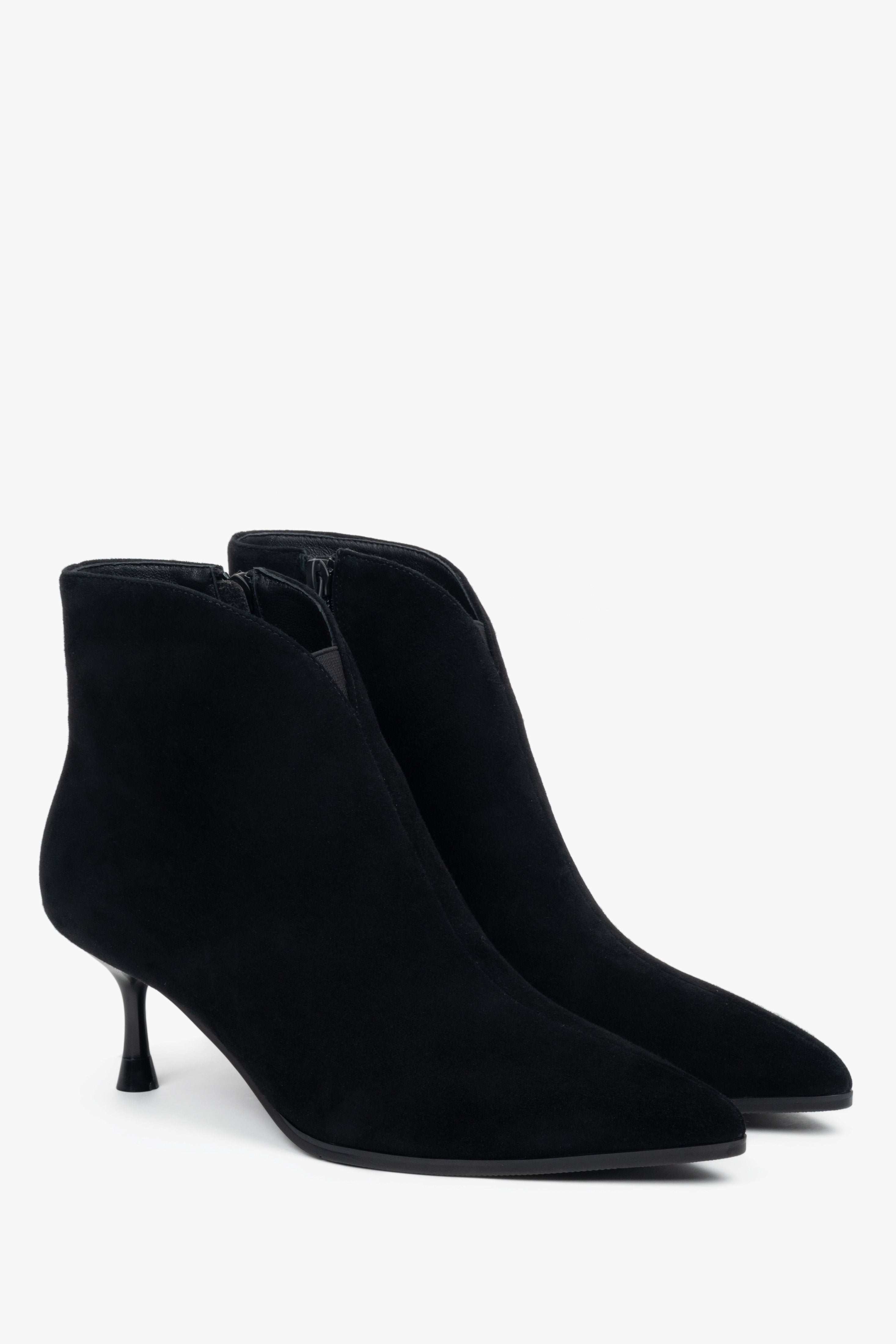 Women’s low, black genuine velour ankle boots with a funnel heel Estro.