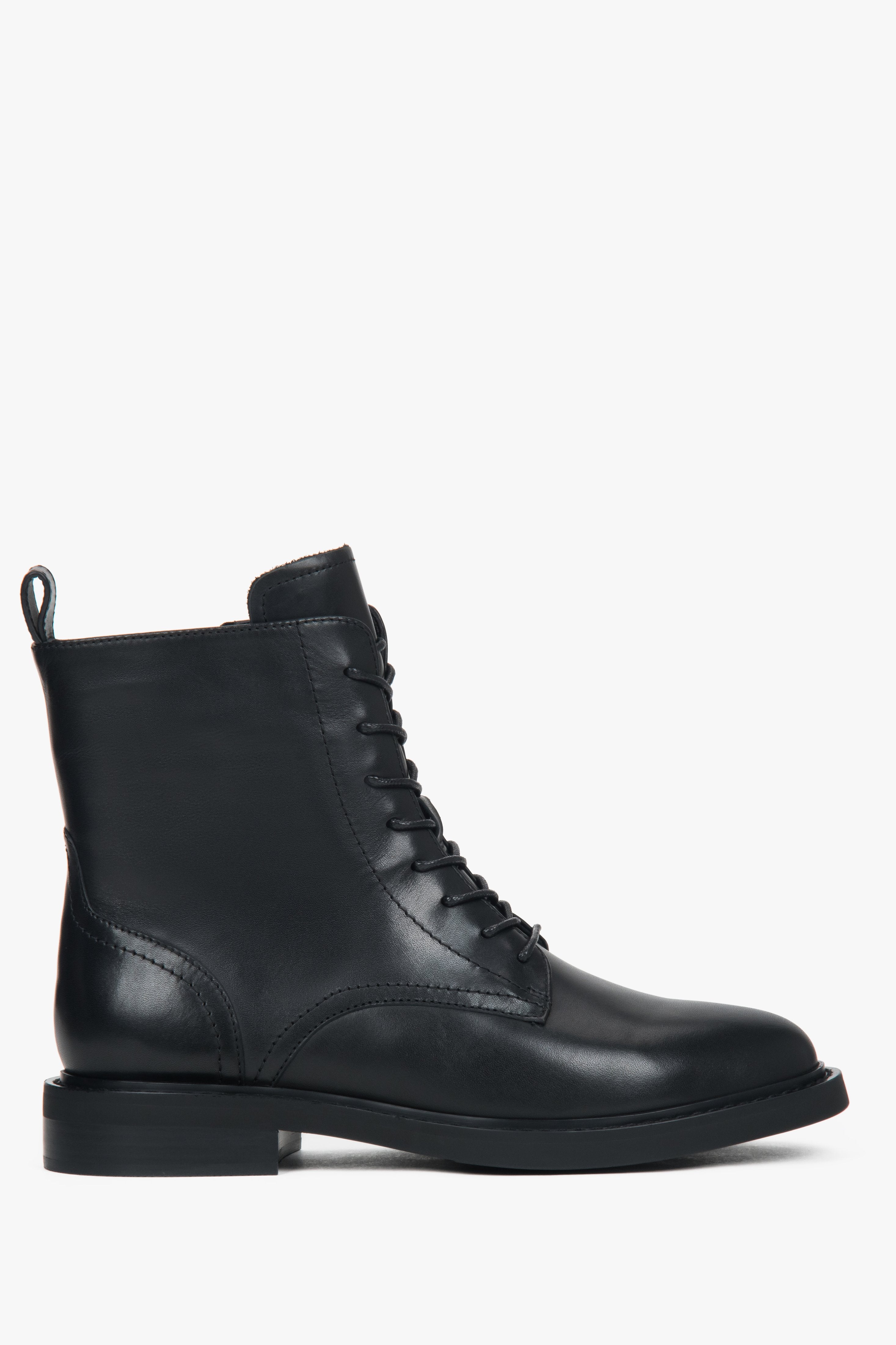 Women’s Low Black Leather Ankle Boots with Decorative Lacing Estro ER00118724.