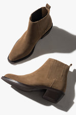 Women's Low Brown Cowboy Boots made of Premium Italian Genuine Velour Estro ER00117944.