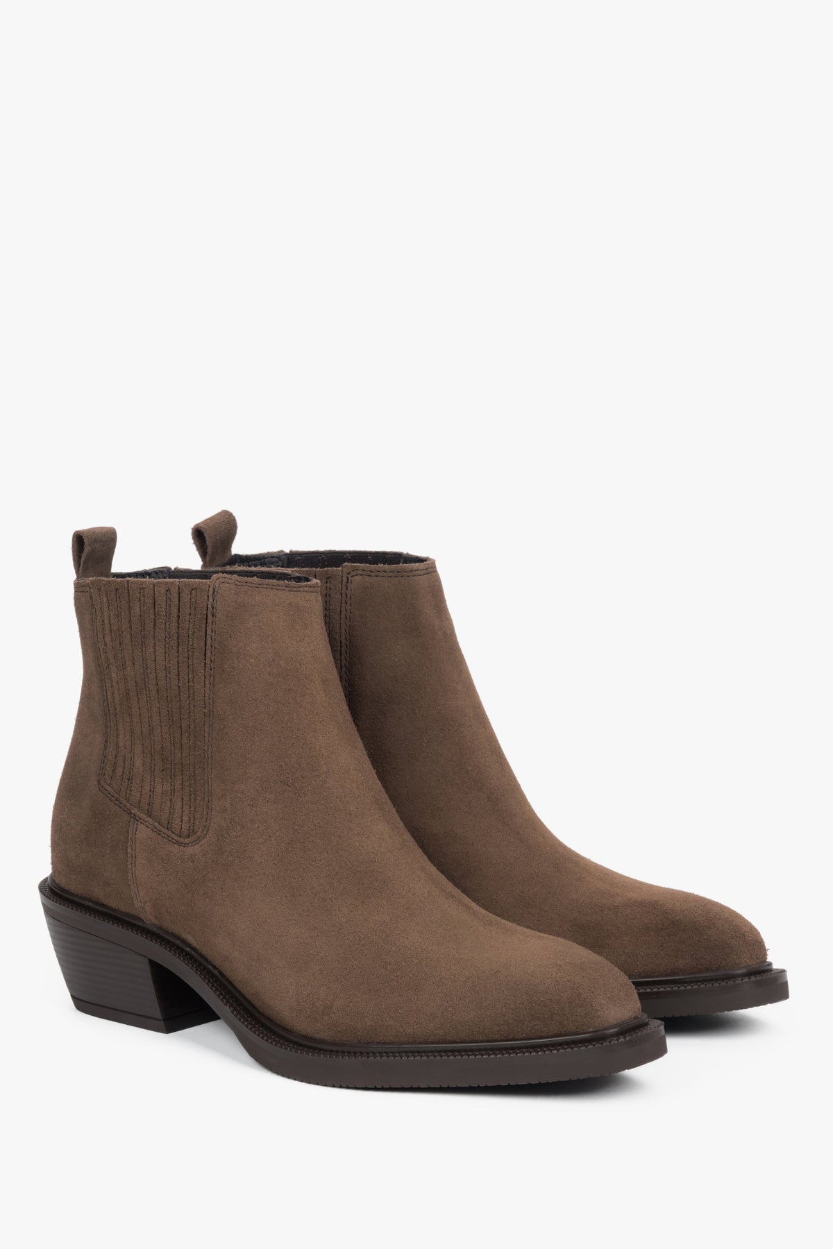 Low brown cowboy boots made of natural Italian velour with a stable heel, model ER00118735.