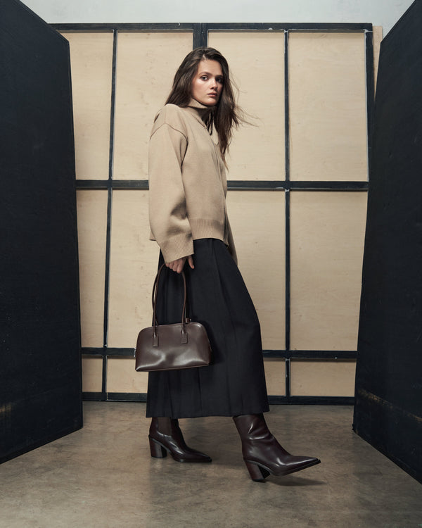 Women's low dark brown genuine leather cowboy boots Estro.