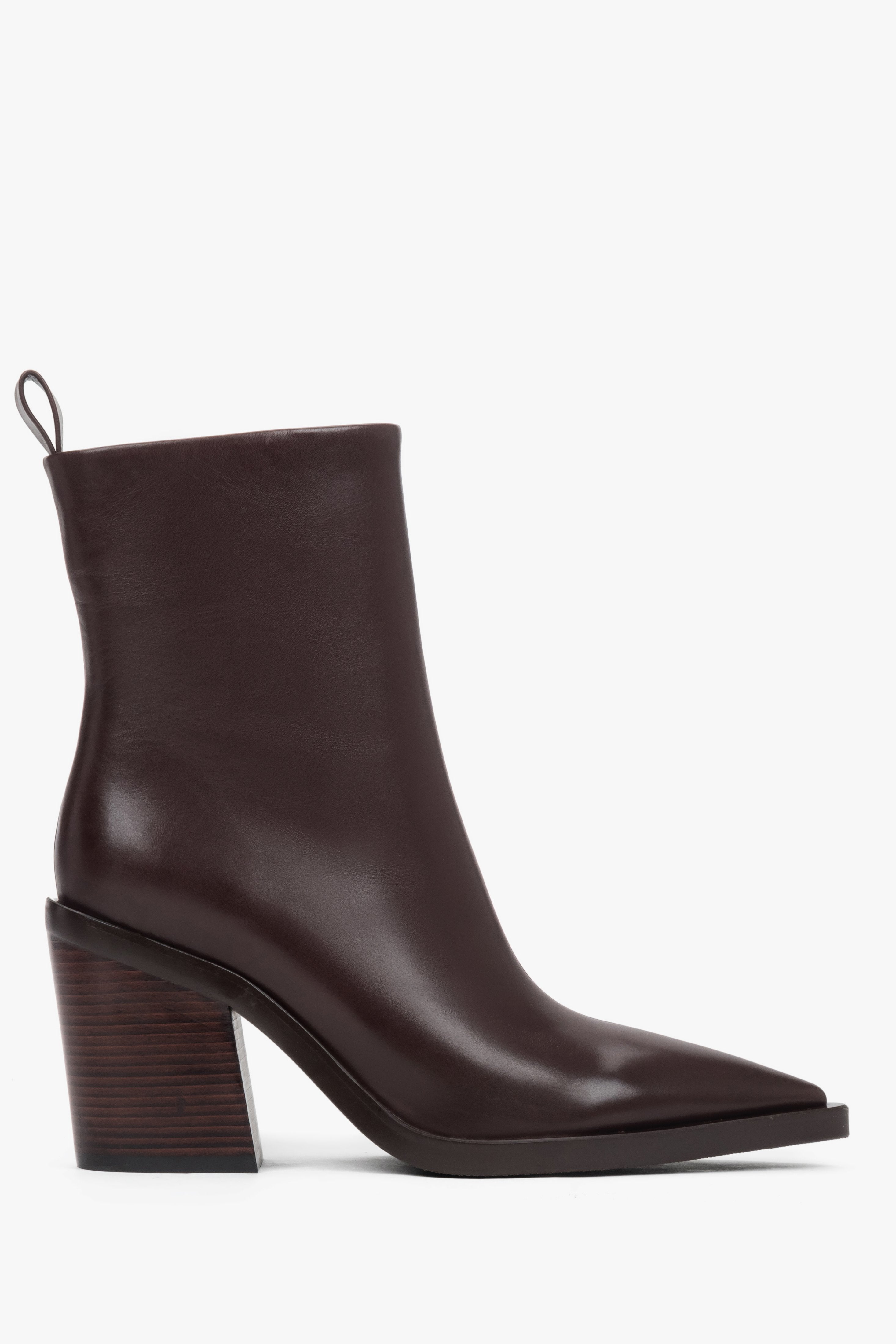 Women's low cowboy boots in dark brown by Estro – side profile view.