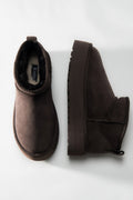 Women's Low Dark Brown Snow Boots made of Genuine Velour with a Fur Lining Estro.