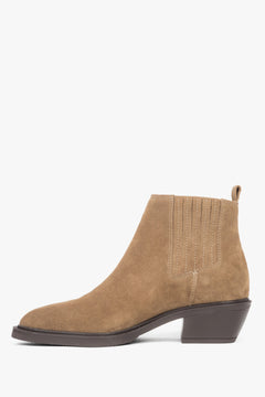 Elegant women’s cowboy boots crafted from high-quality genuine Italian velour in a light brown shade.
