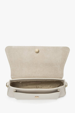 Handy milk-beige women's Estro bag, shoulder style, premium natural Italian leather.