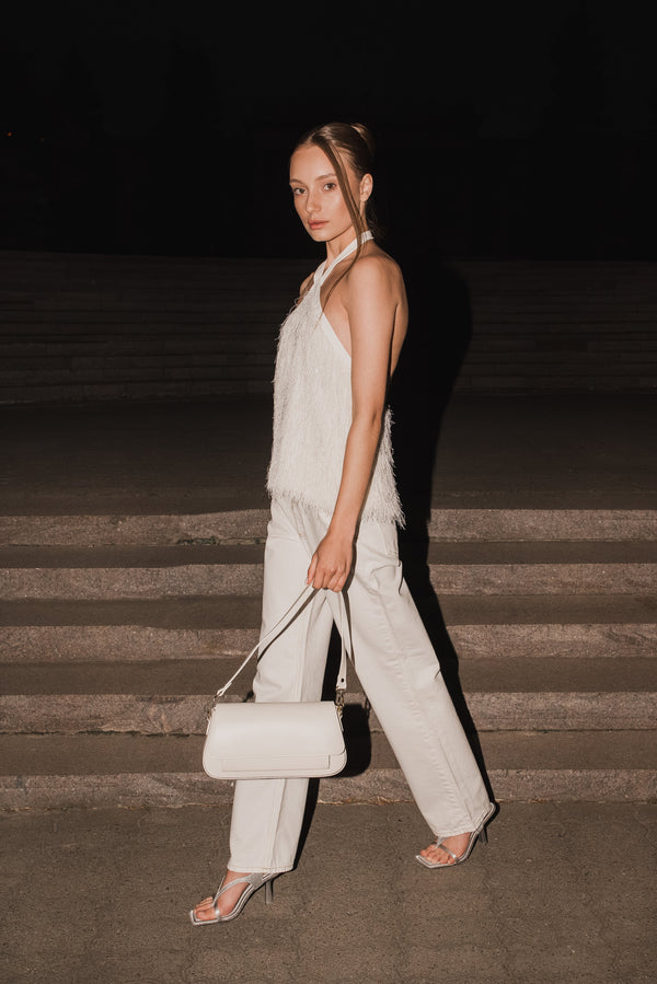 Shoulder bag, handy design, milk beige, crafted from premium natural Italian leather, Estro.