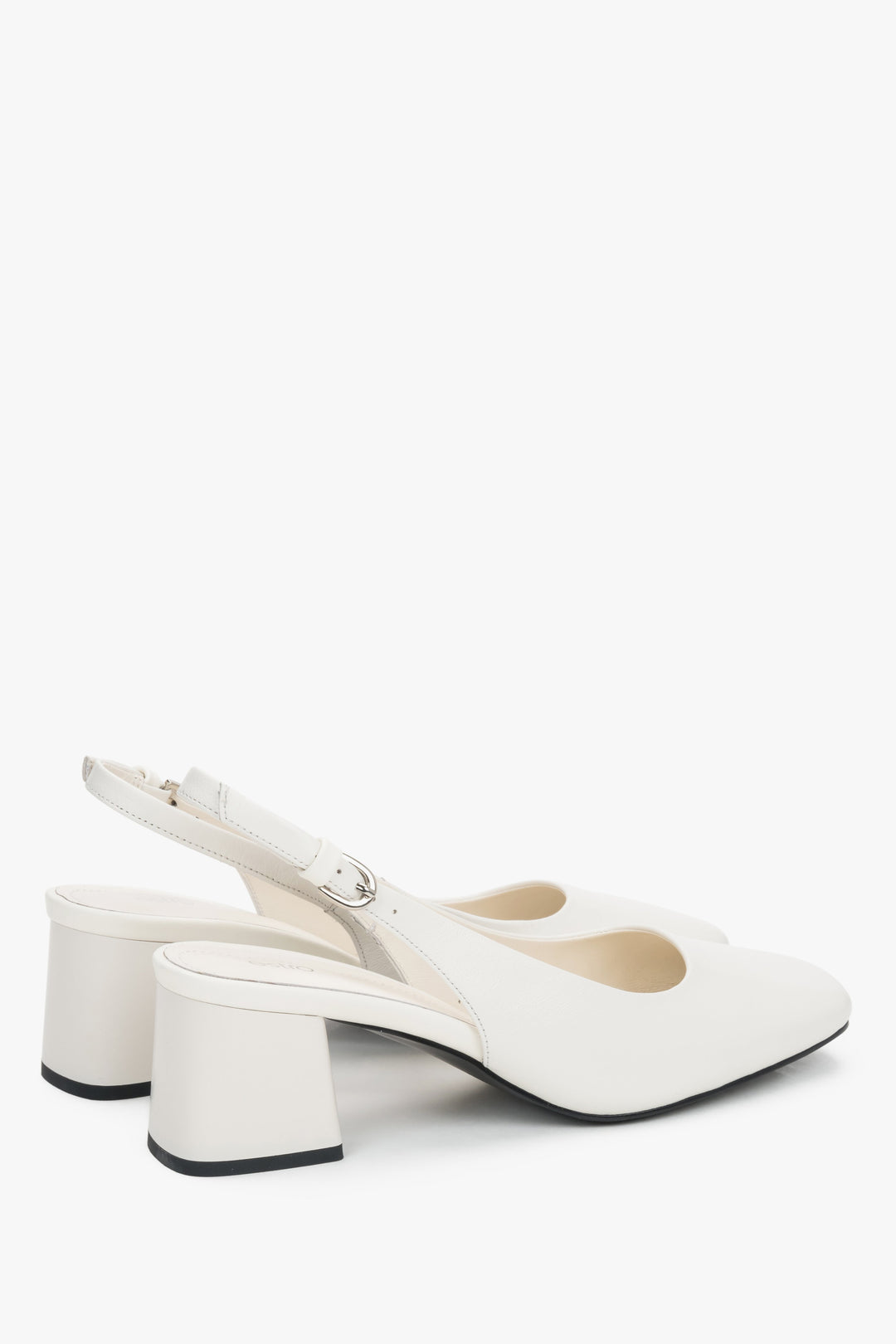 Estro milky beige slingback pumps featuring a luxury natural kidskin leather lining.