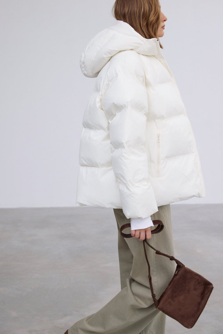 Estro women's loose-fit jacket in a milky beige color.