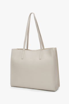 Women’s milk-beige leather shopper bag by Estro.