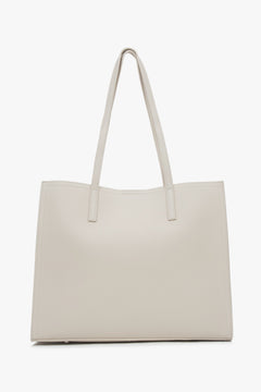 Made of genuine leather, milk-beige women’s shopper bag by Estro.