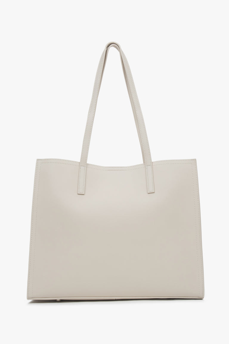Made of genuine leather, milk-beige women’s shopper bag by Estro.