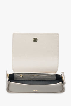 Milky beige women's bag Estro, shoulder style, crafted from premium Italian genuine leather.