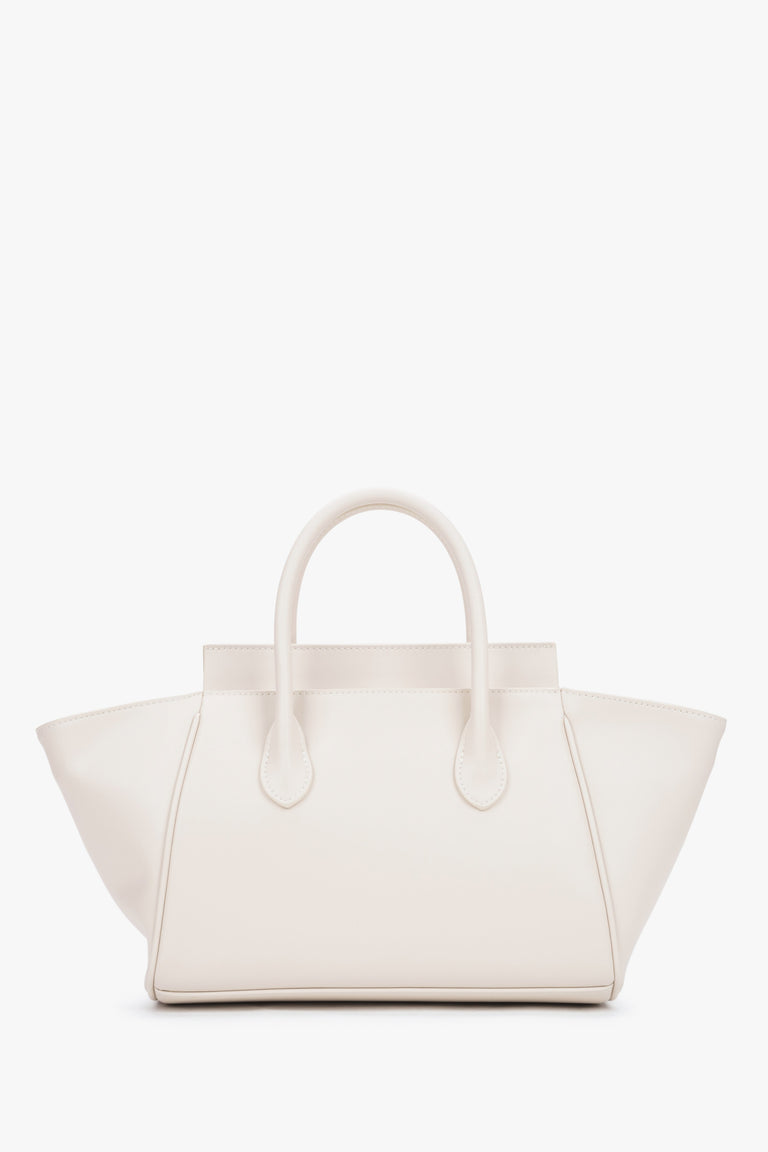 Smooth, geometric back of the bag crafted from genuine leather, highlighting the design’s perfect lines and symmetry.
