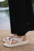 Women’s Milky White Casual Leather Sandals on a Thick Sole Estro ER00114749.