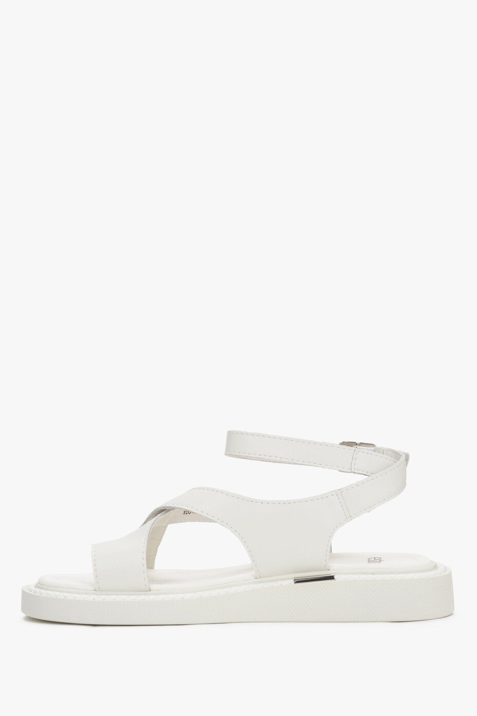 Milky white women’s sandals Estro, casual, on a thick sole, in genuine leather.