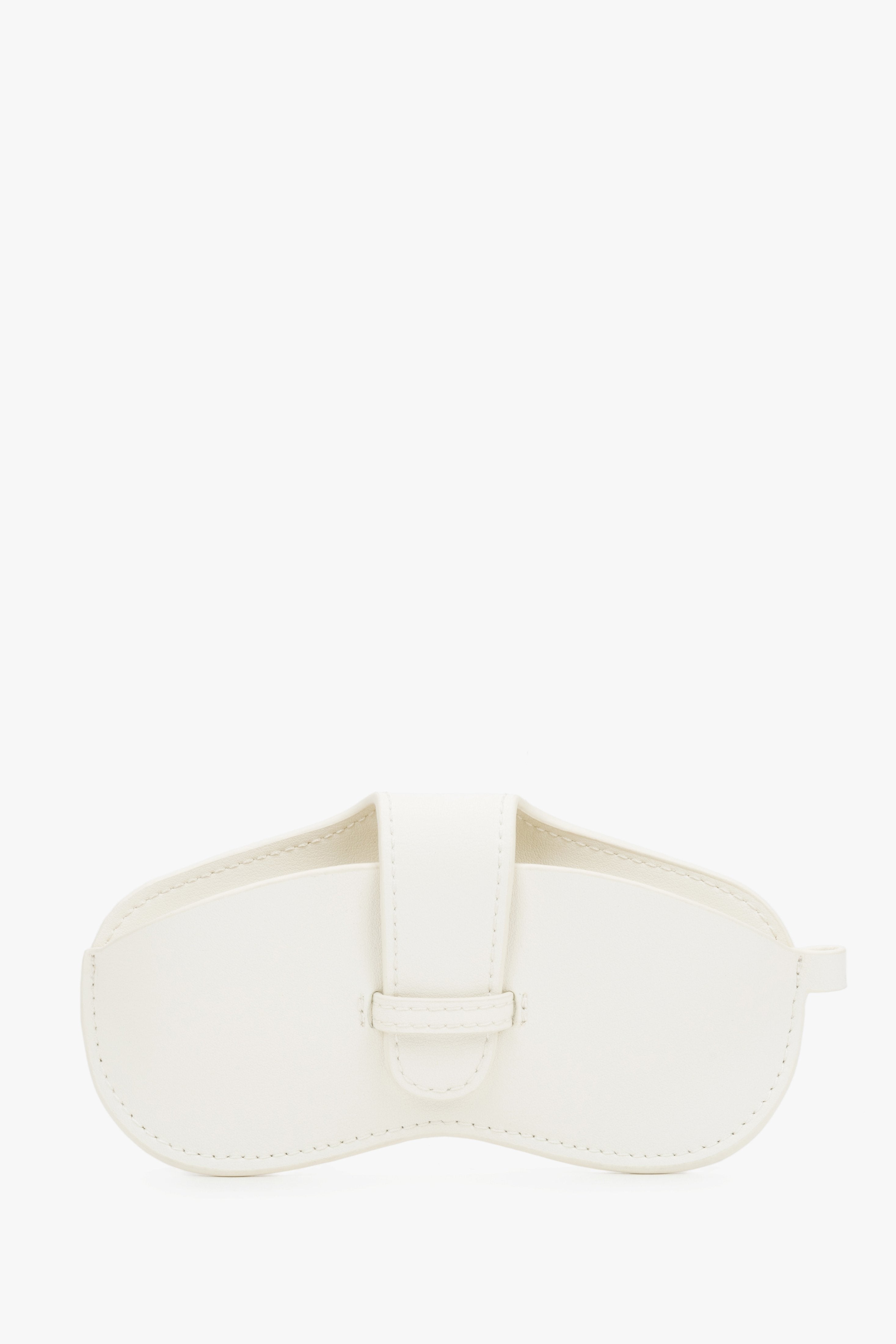 Women's milky white genuine leather glasses case Estro, showcasing its clean minimalist silhouette and bright, elegant tone.