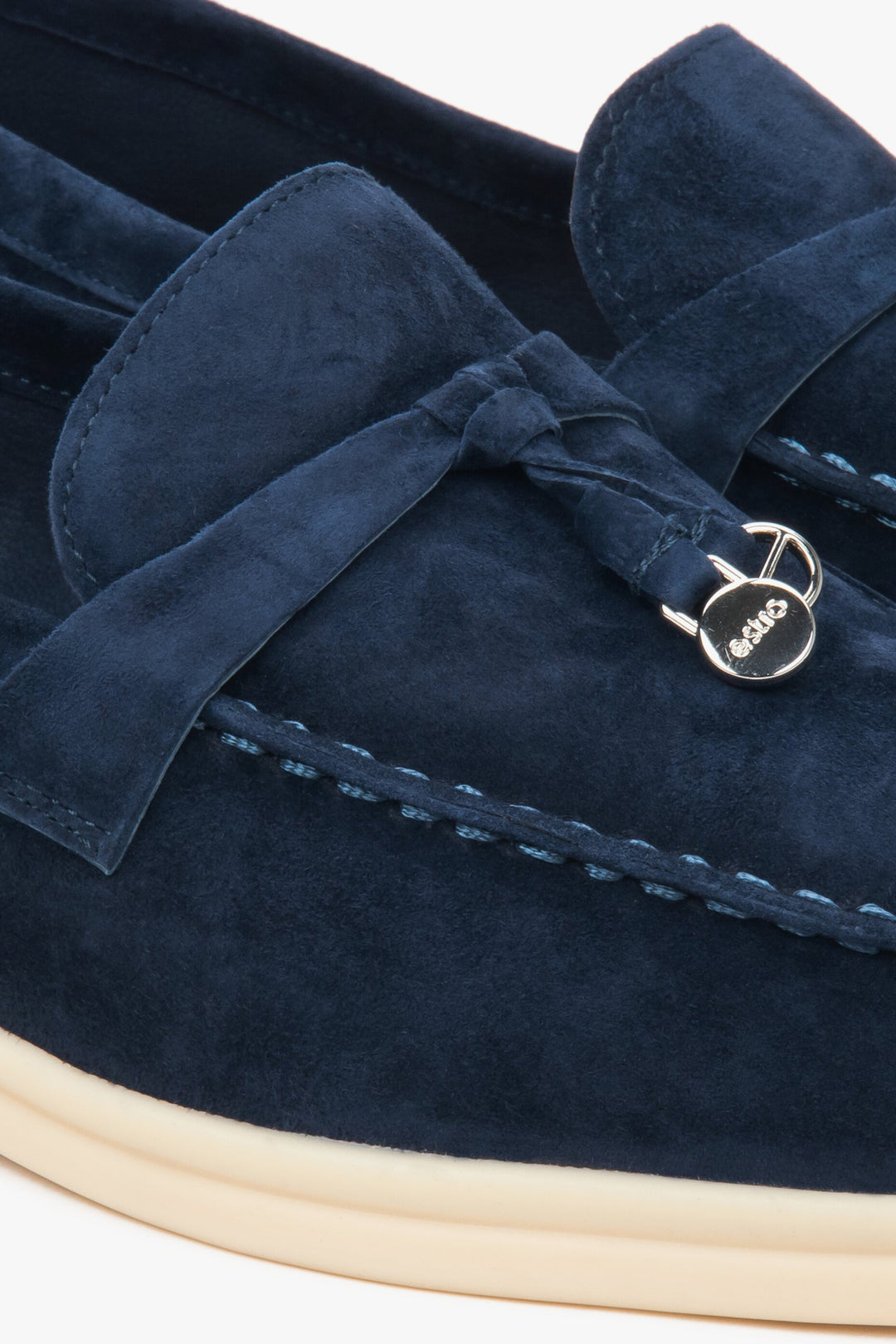 Estro navy blue women's loafers - close-up of the details.