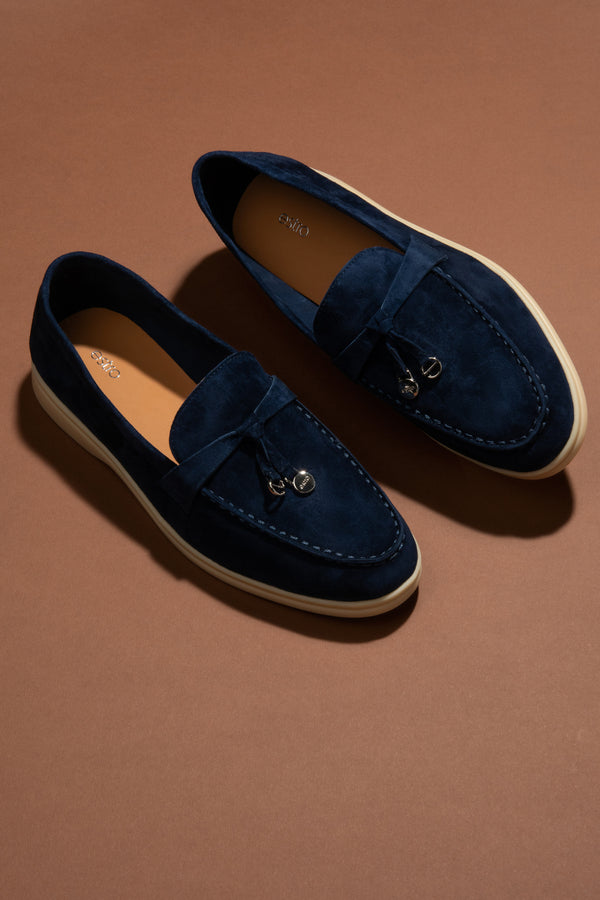 Women's Navy Blue Velour Loafers with a Decorative Tassel Estro ER00115751.