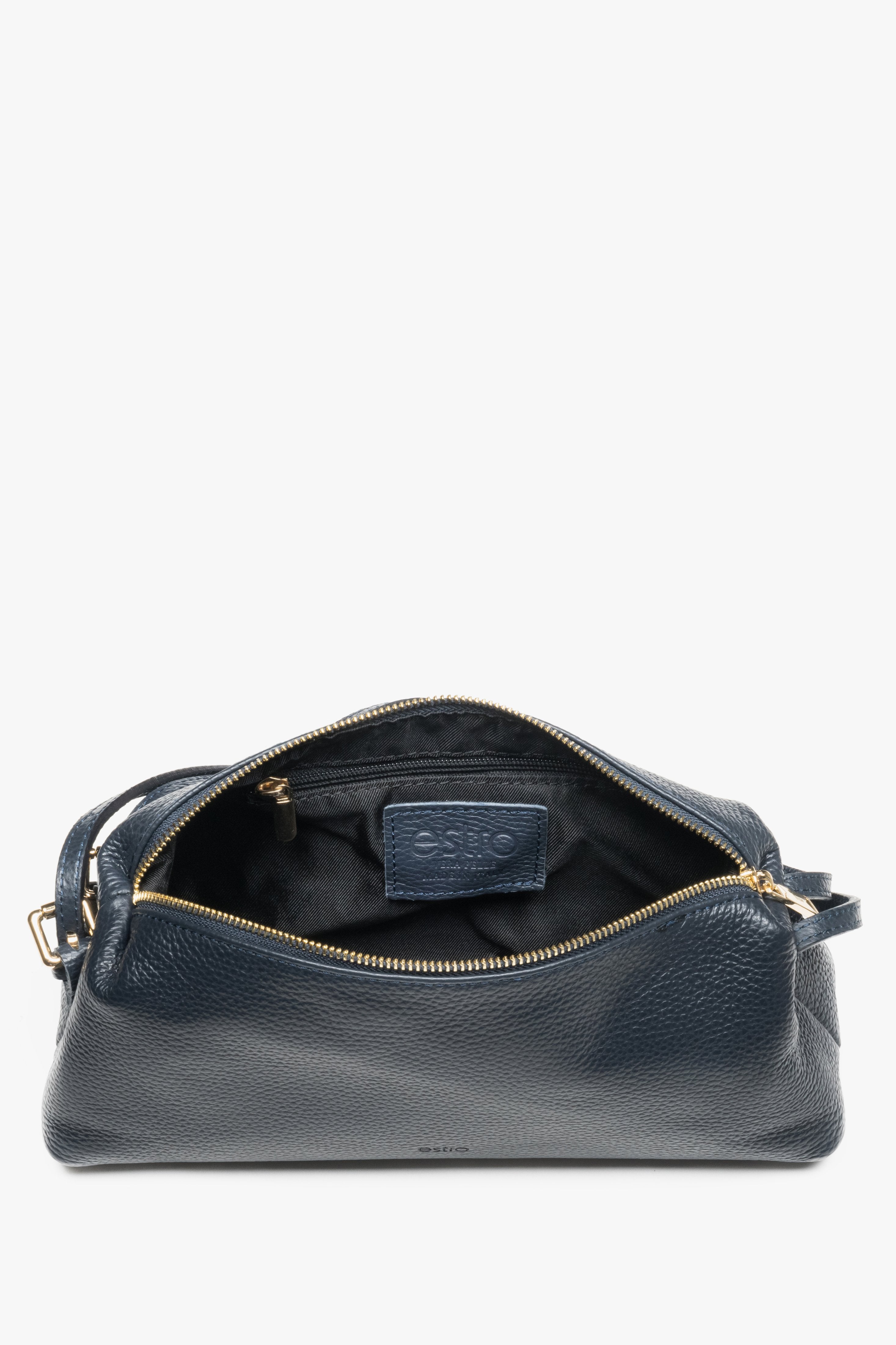 Women's handbag made of navy premium genuine leather with a pebbled texture, Italian product.