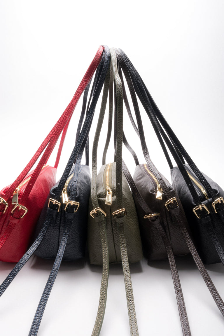 Women's oblong shoulder bags made of Italian genuine leather – color showcase.