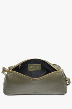 Oblong women's handbag in olive made of natural Italian pebbled leather.