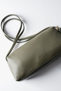 Olive leather women's shoulder bag made of high-quality Italian pebbled leather.