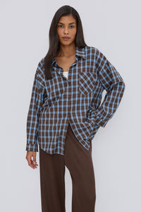 Women's Oversized Button-Up Shirt in Brown and Blue Plaid Estro ER00119774.